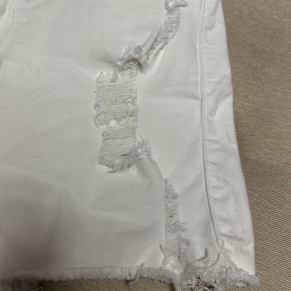 Express distressed white jean skirt size 4 - Picture 2 of 9
